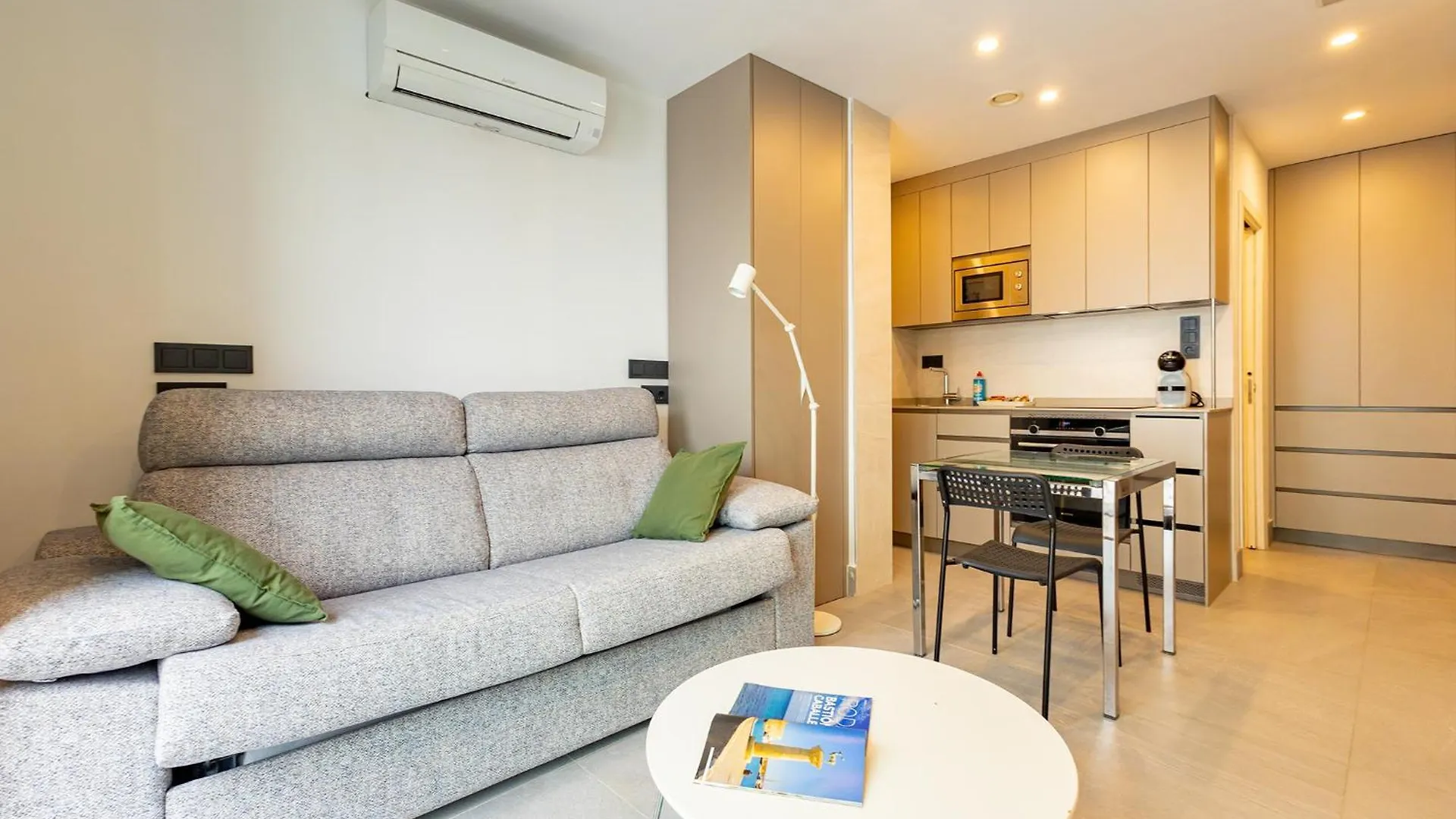 Bajeles City Center Deluxe Seville 0*,